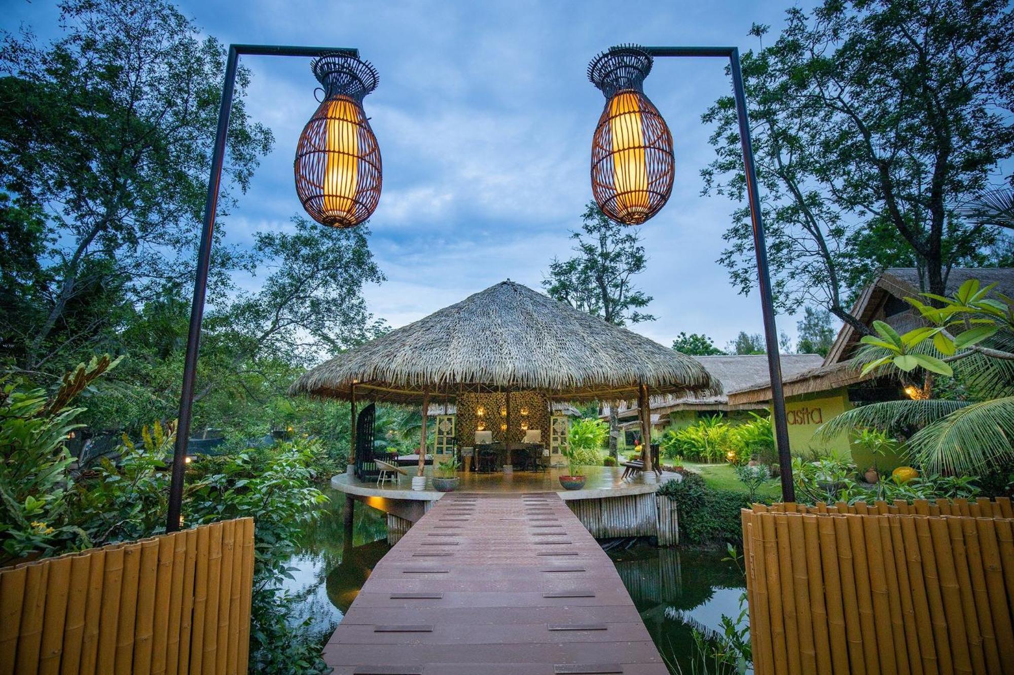 Asita Eco Resort Amphawa Bagian luar foto