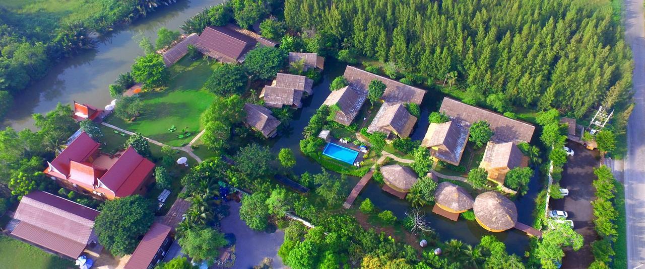 Asita Eco Resort Amphawa Bagian luar foto
